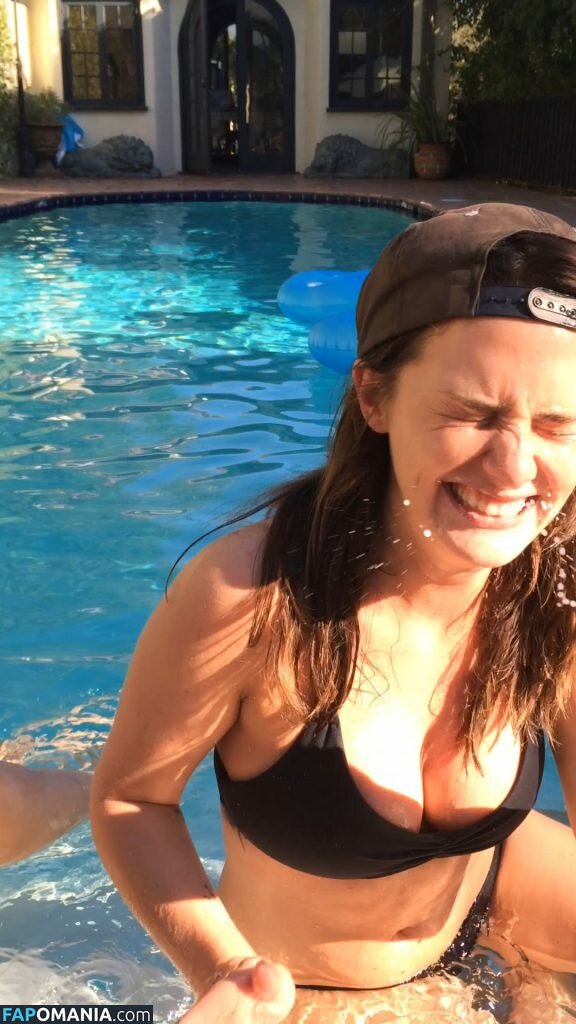 Addison Timlin Обнажённый Утёкшее фото #4