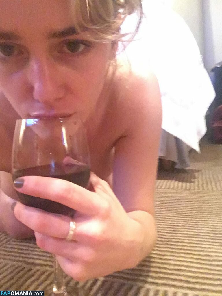 Addison Timlin Обнажённый Утёкшее фото #24