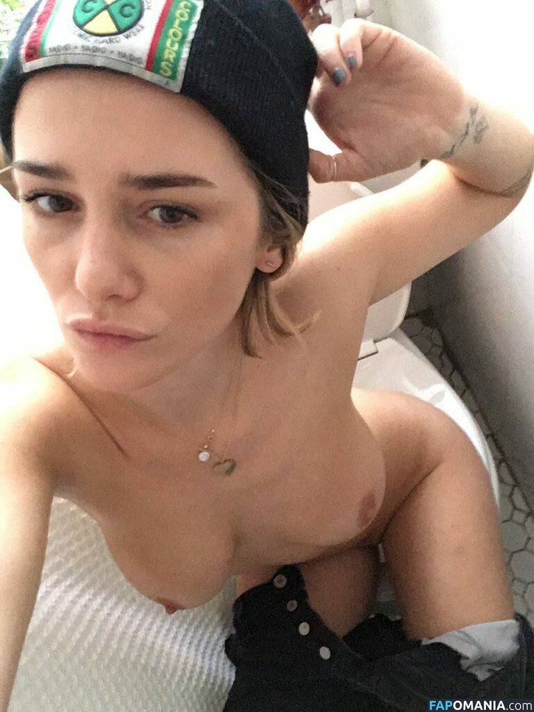 Addison Timlin Обнажённый Утёкшее фото #42