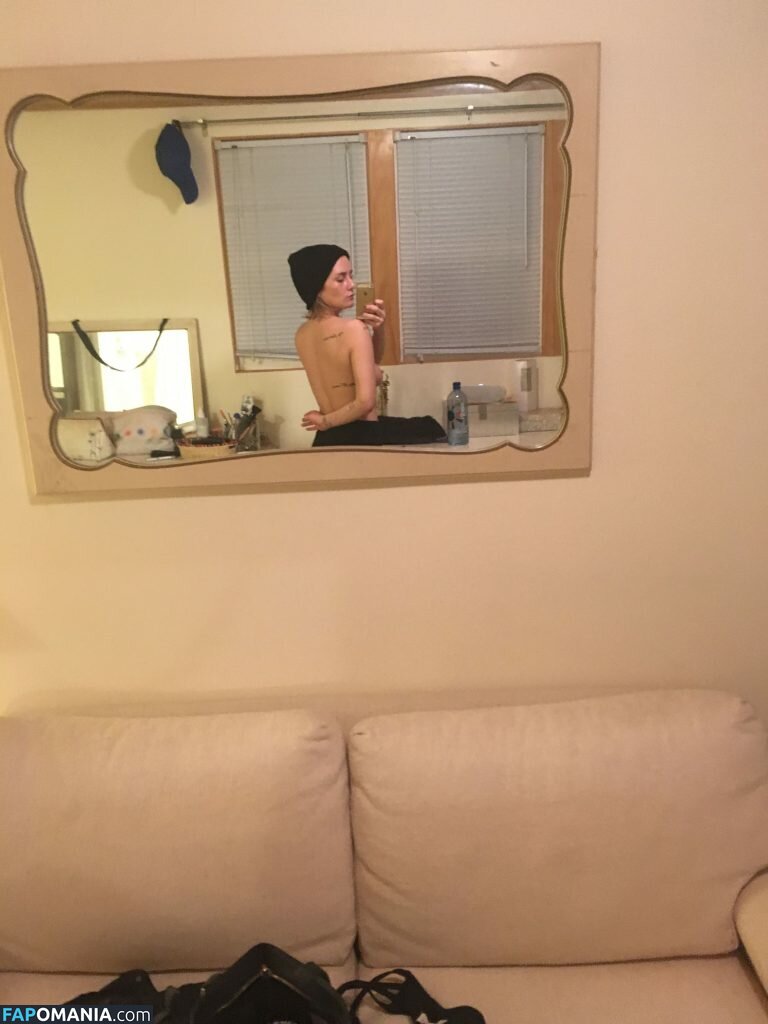 Addison Timlin Обнажённый Утёкшее фото #51