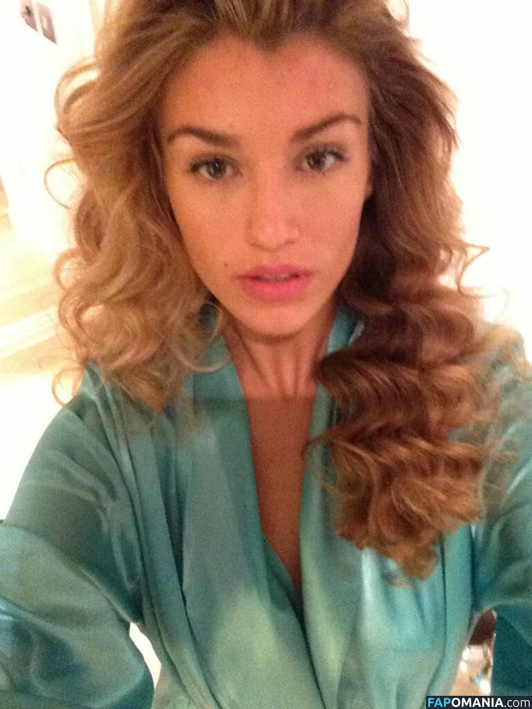 Amy Willerton Обнажённый Утёкшее фото #50