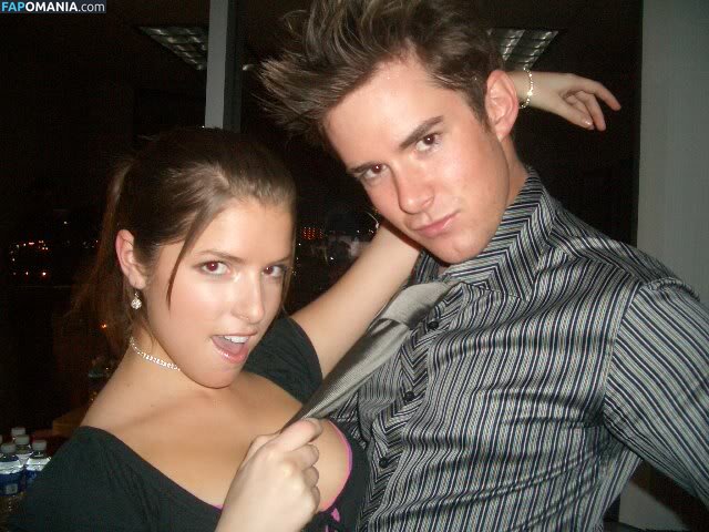 Anna Kendrick Обнажённый Утёкшее фото #16