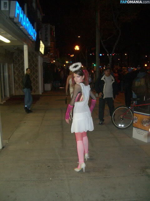 Anna Kendrick Обнажённый Утёкшее фото #20