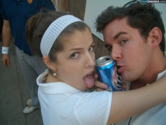 Anna Kendrick Обнажённый Утёкшее фото #26