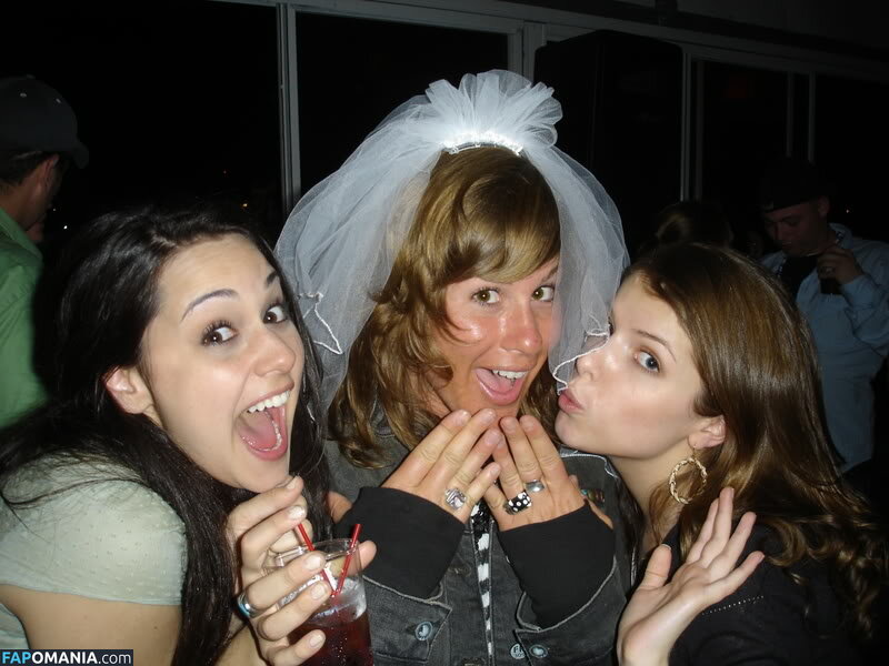 Anna Kendrick Обнажённый Утёкшее фото #35