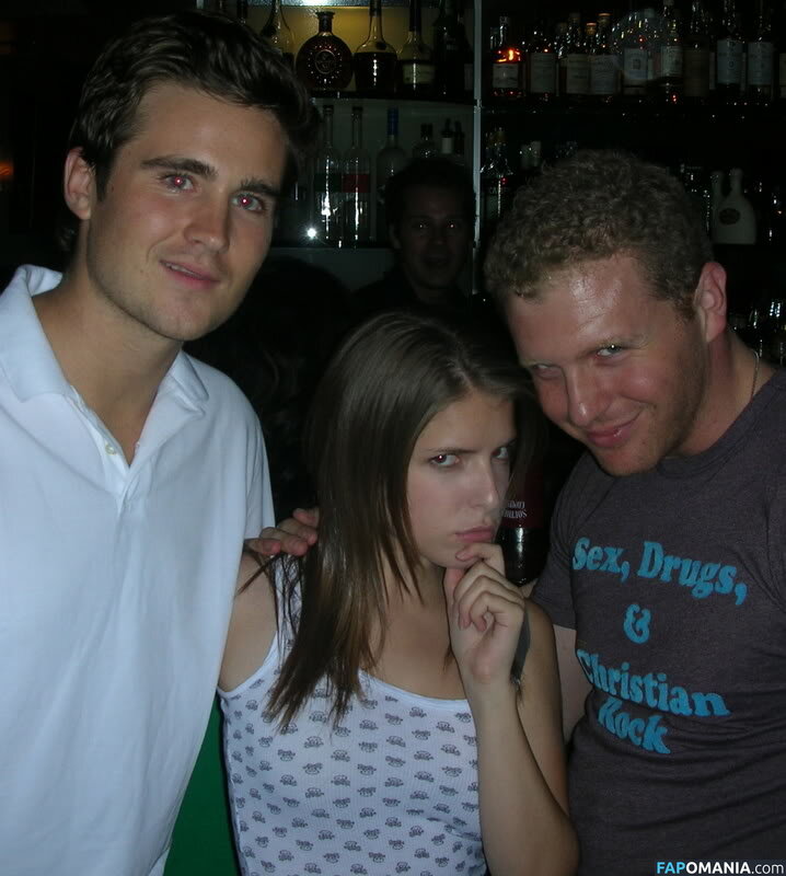 Anna Kendrick Обнажённый Утёкшее фото #43