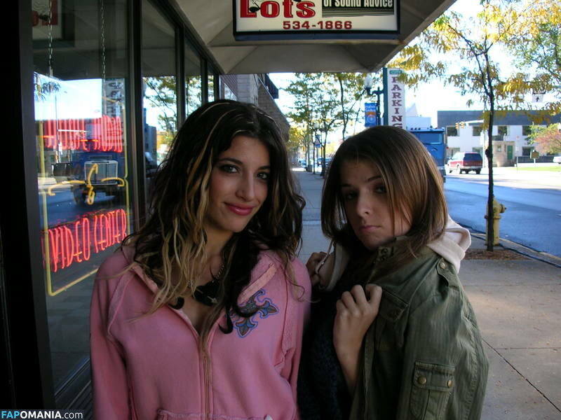 Anna Kendrick Обнажённый Утёкшее фото #47