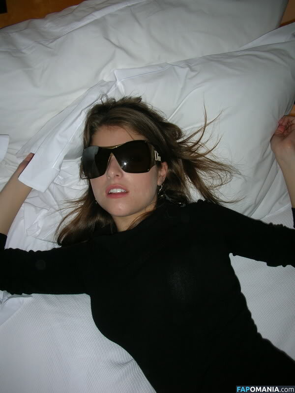 Anna Kendrick Обнажённый Утёкшее фото #66