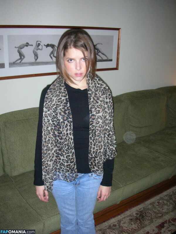 Anna Kendrick Обнажённый Утёкшее фото #71