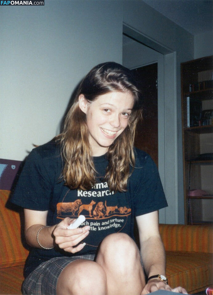 Ariadne Shaffer Обнажённый Утёкшее фото #1