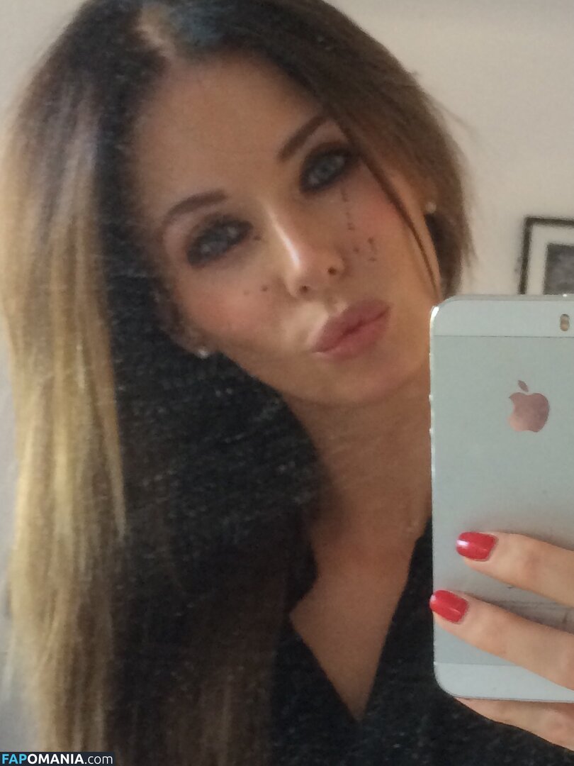 Ashley Mulheron Обнажённый Утёкшее фото #1