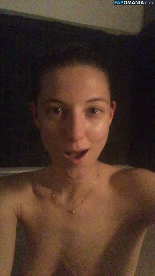 Caitlin Gerard Обнажённый Утёкшее фото #10