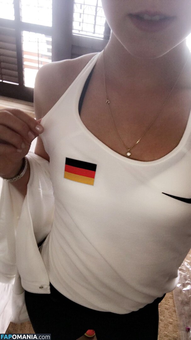 Carina Witthoeft Обнажённый Утёкшее фото #22