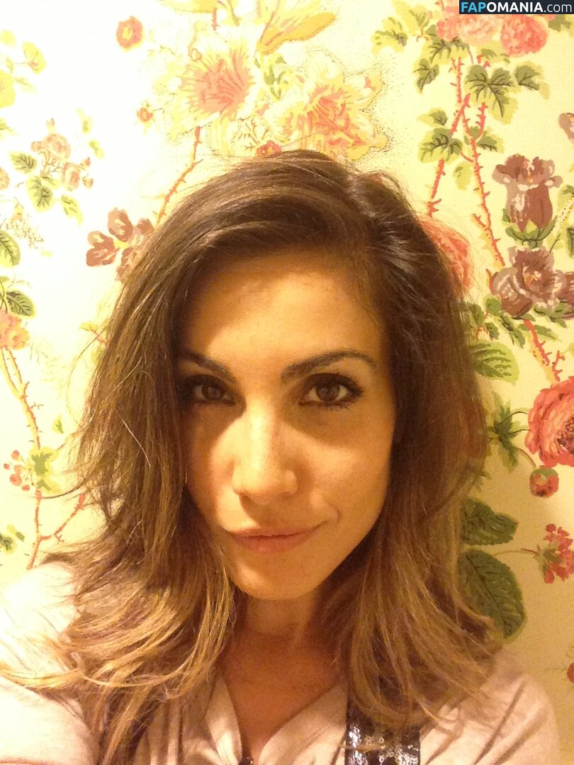 Carly Pope Обнажённый Утёкшее фото #21