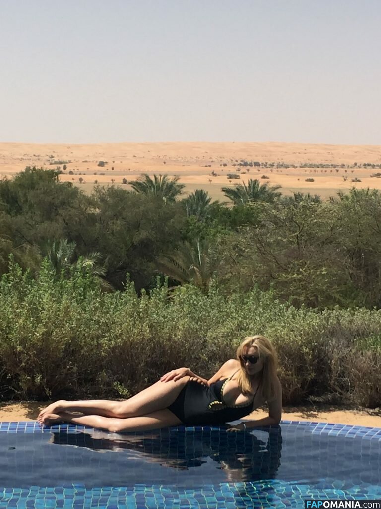 Catherine Tyldesley Обнажённый Утёкшее фото #9