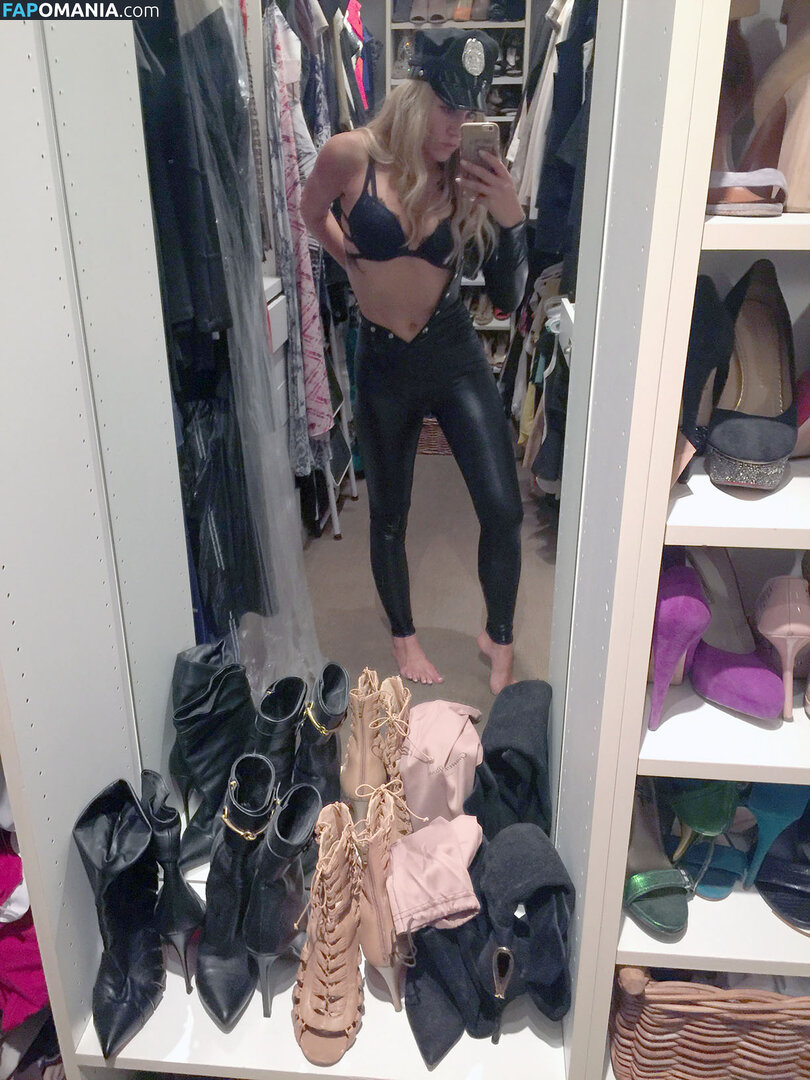 Charissa Thompson Обнажённый Утёкшее фото #36