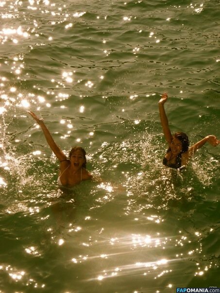 Chloe Bennett Обнажённый Утёкшее фото #12