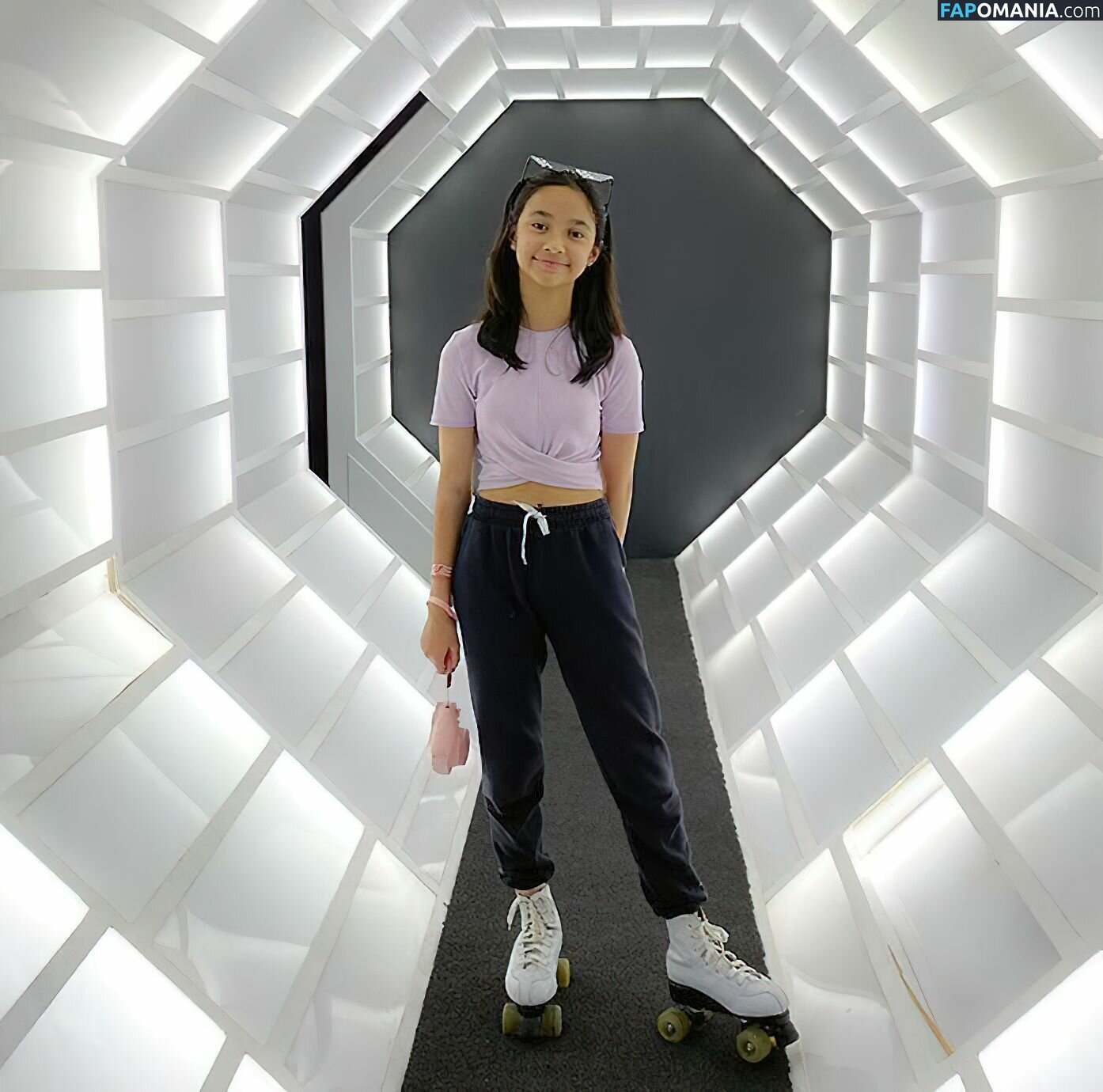 Cut Tari Обнажённый Утёкшее фото #61