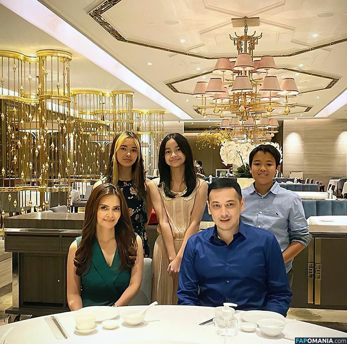 Cut Tari Обнажённый Утёкшее фото #69