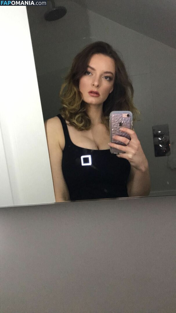 Dakota Blue Richards Обнажённый Утёкшее фото #9