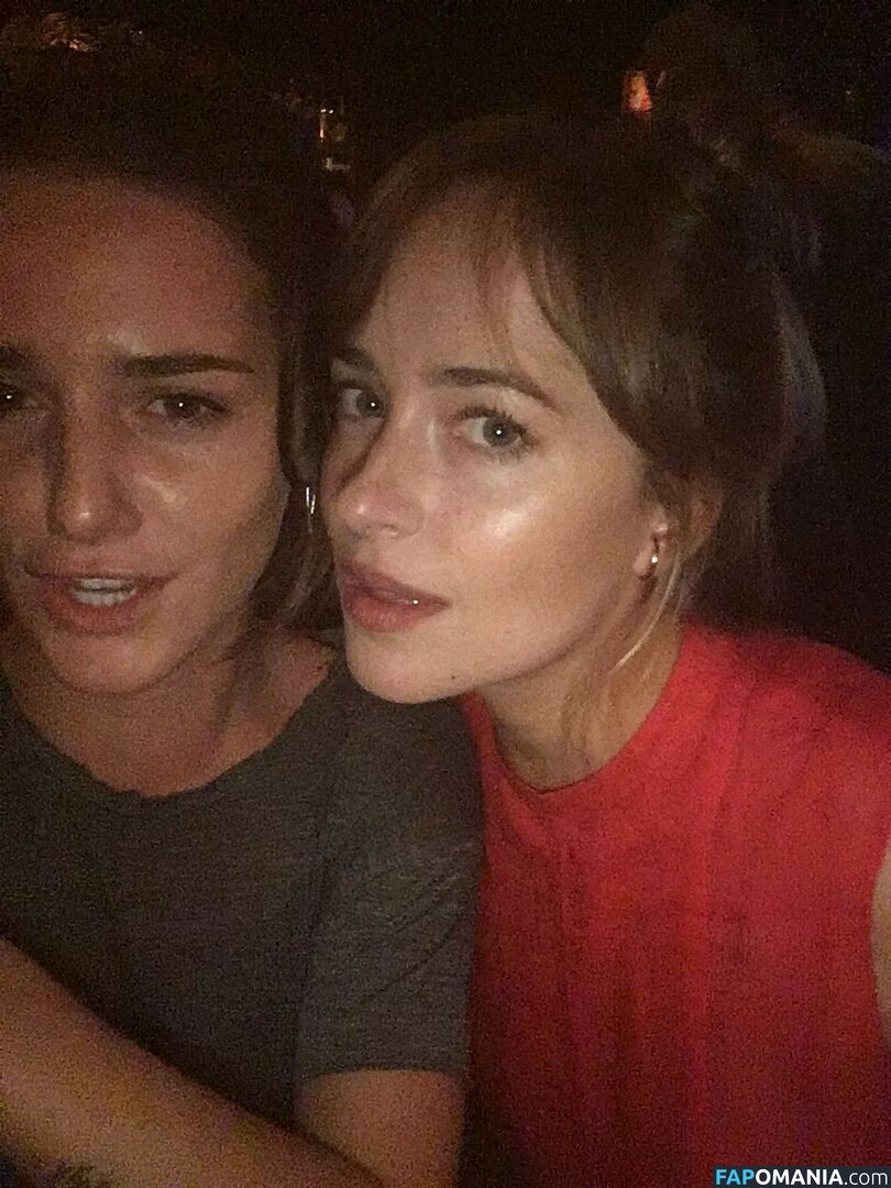 Dakota Johnson Обнажённый Утёкшее фото #5
