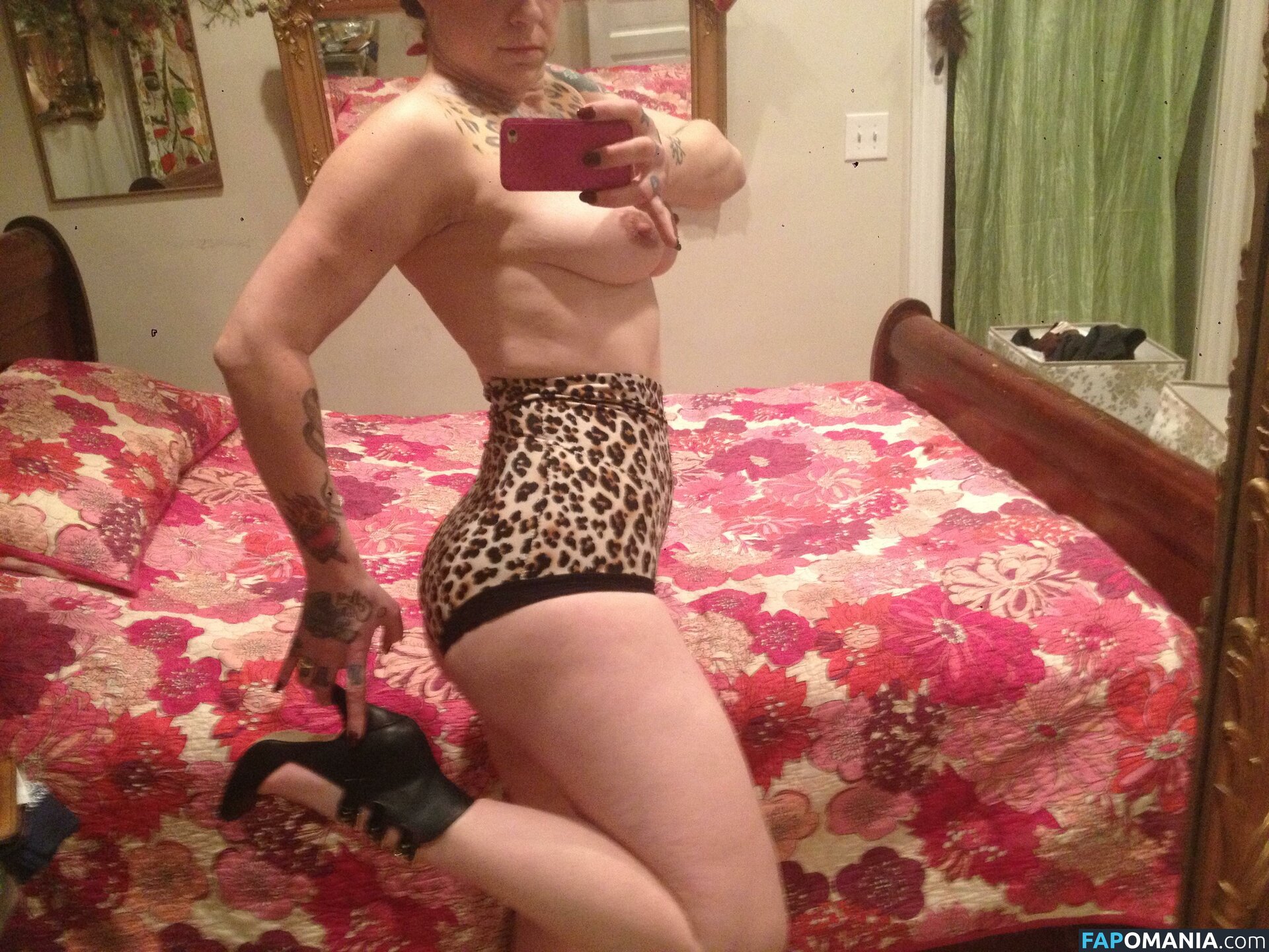 Danielle Colby Обнажённый Утёкшее фото #5