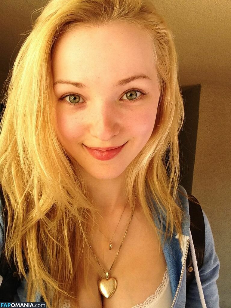 Dove Cameron Обнажённый Утёкшее фото #1