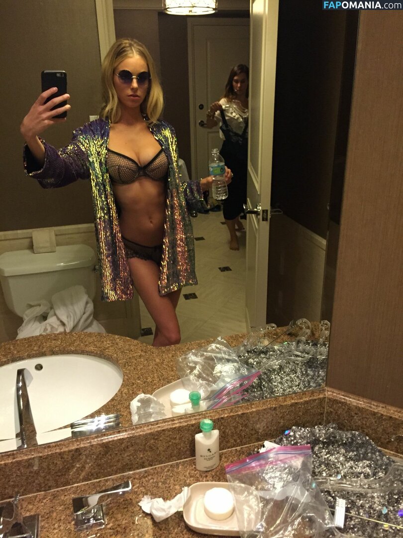 Elizabeth Turner Обнажённый Утёкшее фото #30