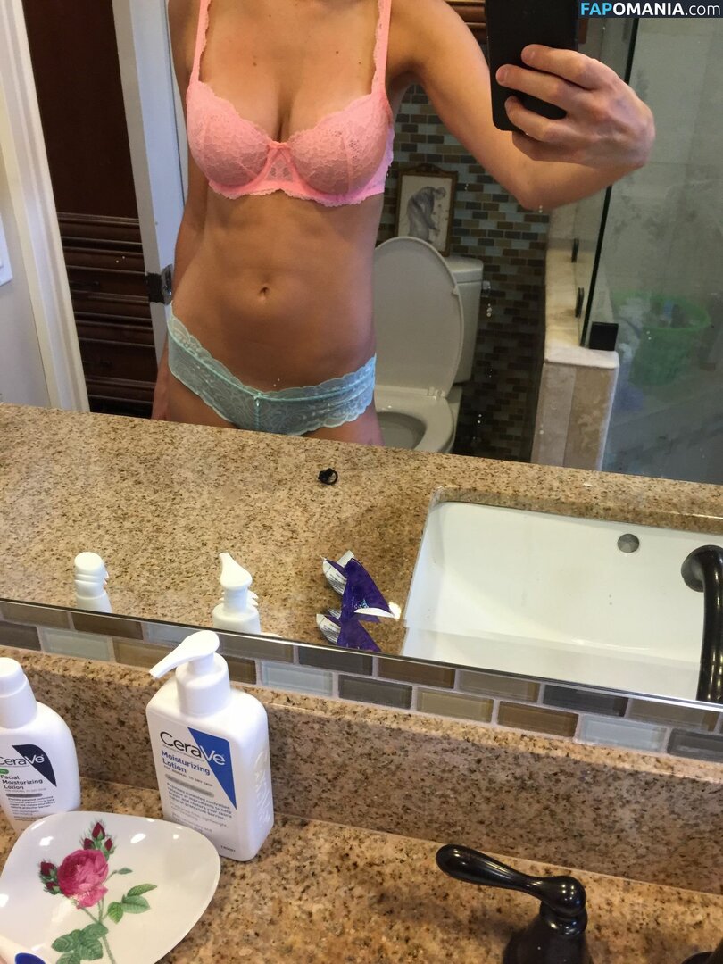 Elizabeth Turner Обнажённый Утёкшее фото #59