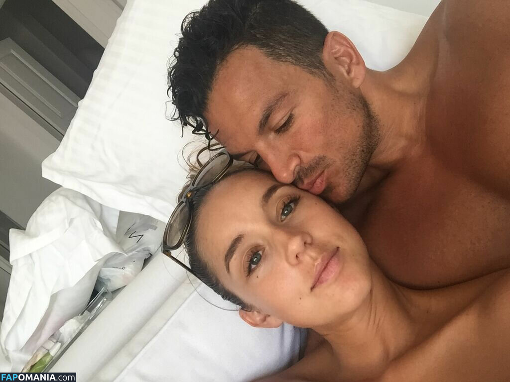 Emily Andrea Обнажённый Утёкшее фото #2