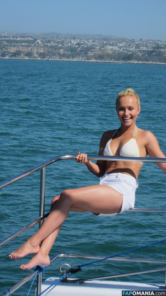 Hayden Panettiere Обнажённый Утёкшее фото #14