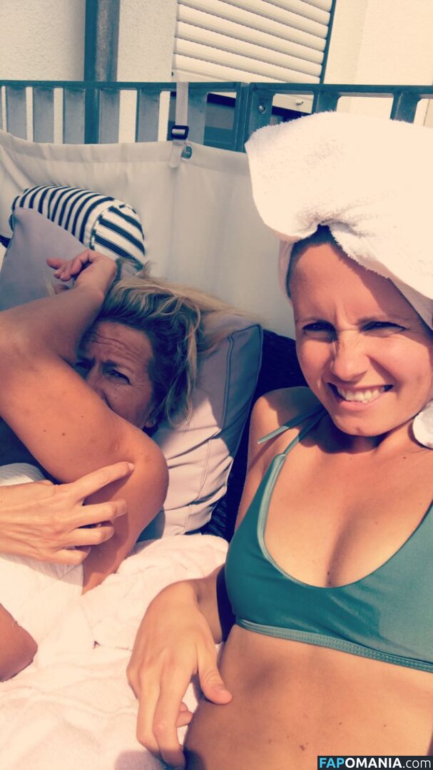 Julia Simic Обнажённый Утёкшее фото #13