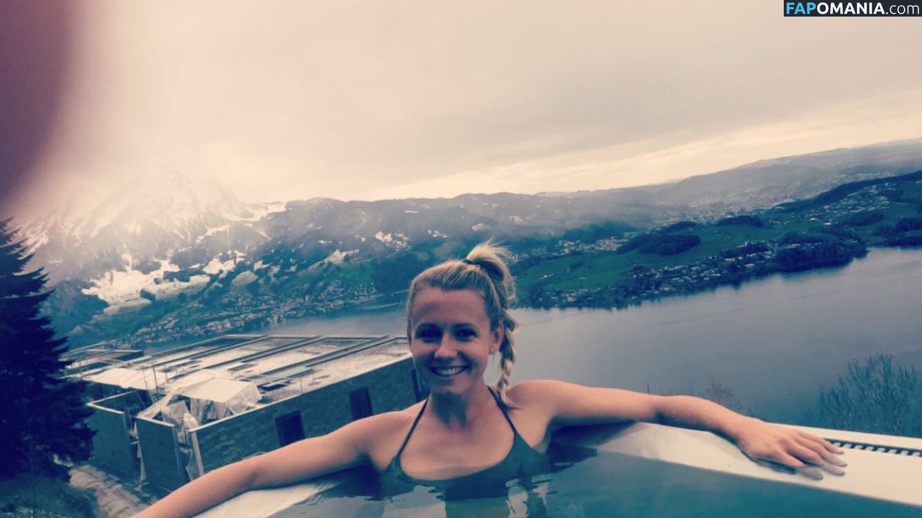 Julia Simic Обнажённый Утёкшее фото #30