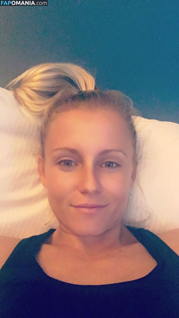 Julia Simic Обнажённый Утёкшее фото #54