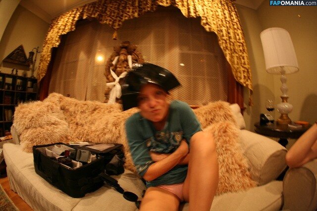 Kate Hudson Обнажённый Утёкшее фото #1