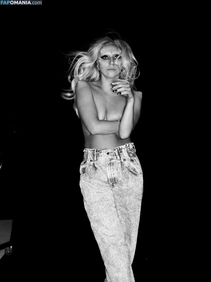 Lady Gaga Обнажённый Утёкшее фото #542