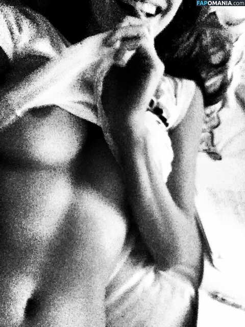 Lake Bell Обнажённый Утёкшее фото #12