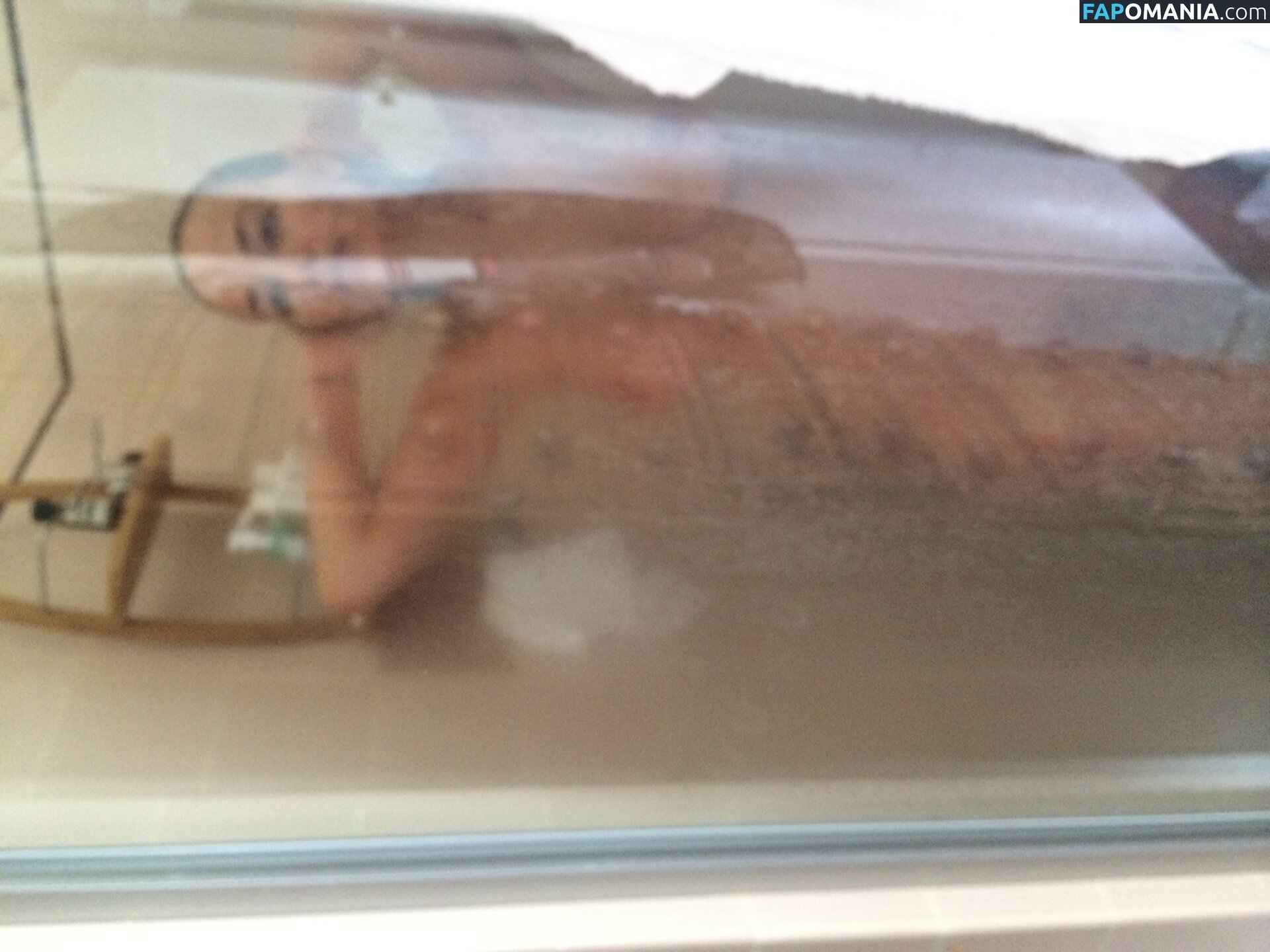 Lara Bingle Обнажённый Утёкшее фото #240