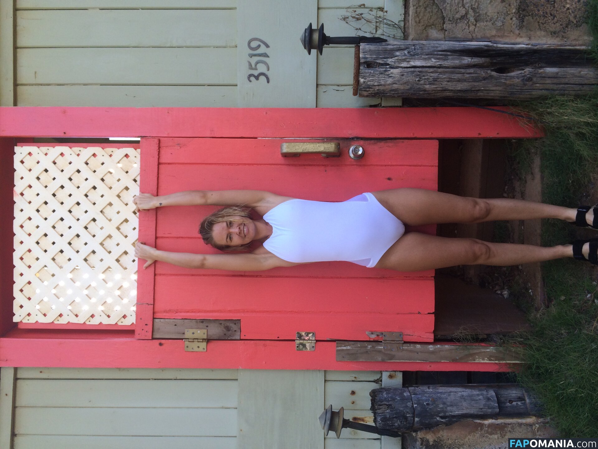 Lara Bingle Обнажённый Утёкшее фото #338