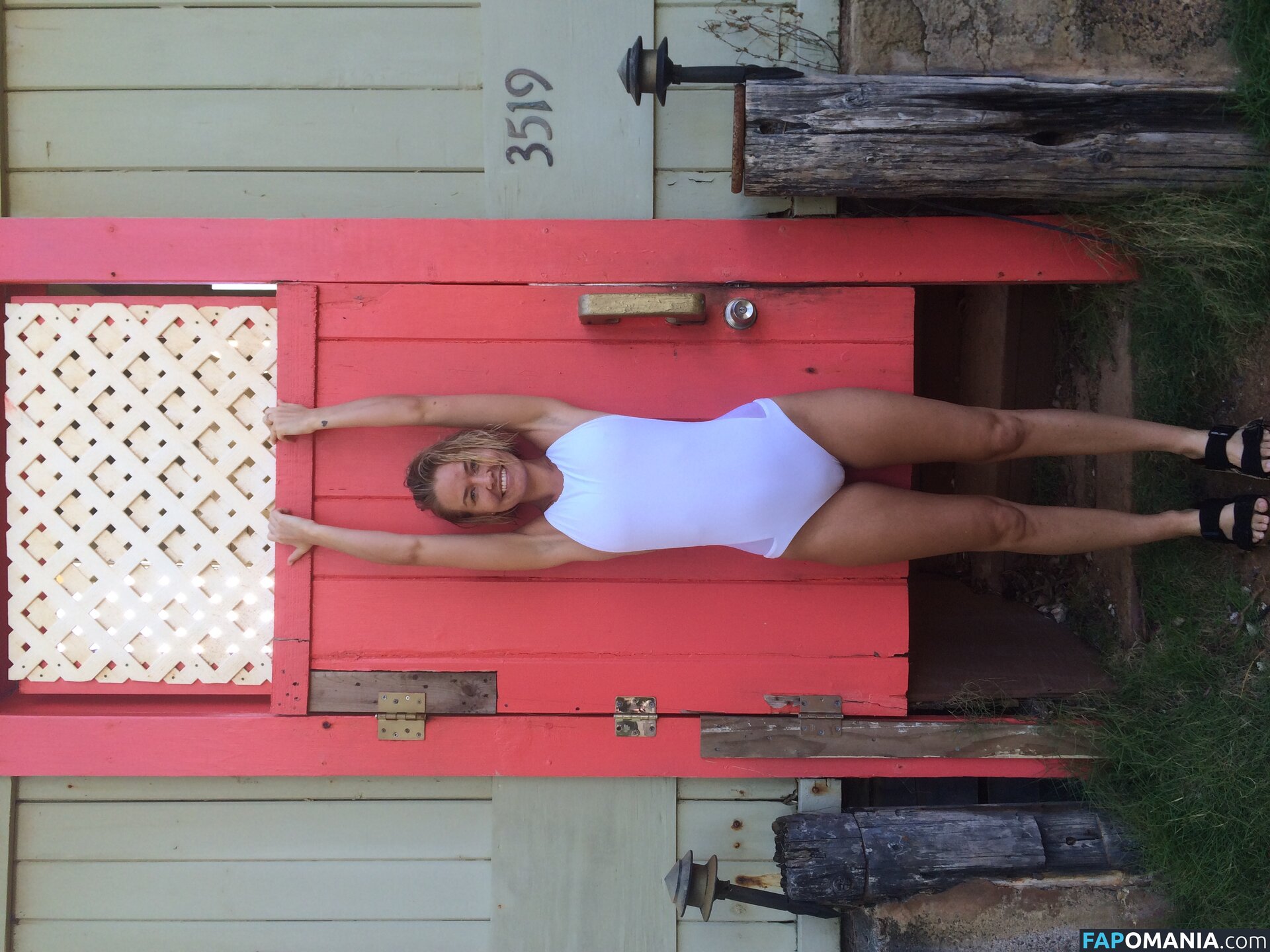 Lara Bingle Обнажённый Утёкшее фото #339