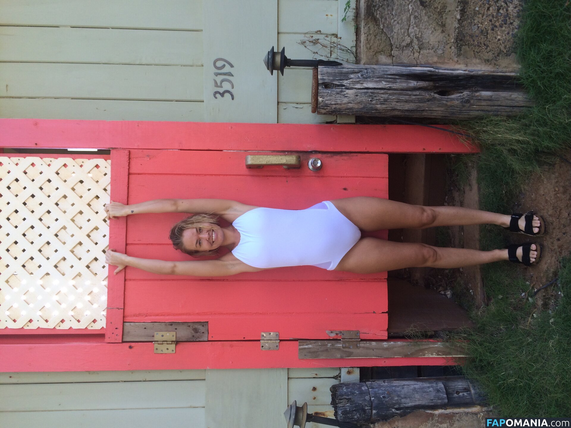 Lara Bingle Обнажённый Утёкшее фото #340