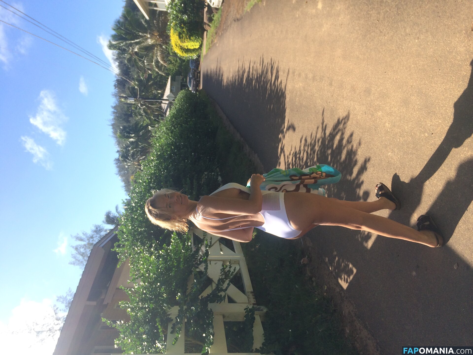 Lara Bingle Обнажённый Утёкшее фото #359