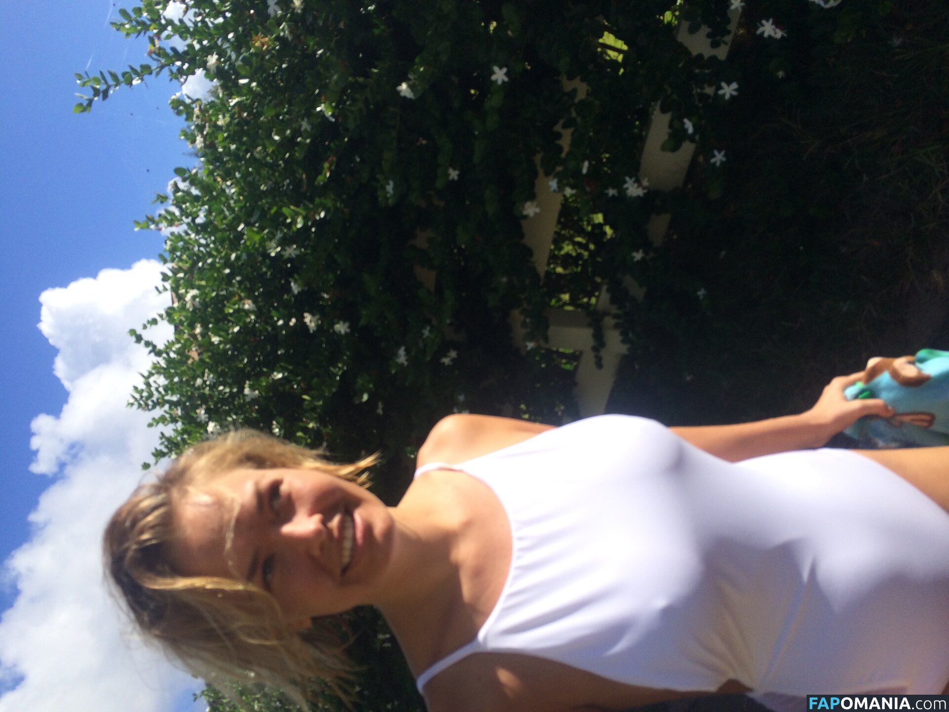 Lara Bingle Обнажённый Утёкшее фото #379