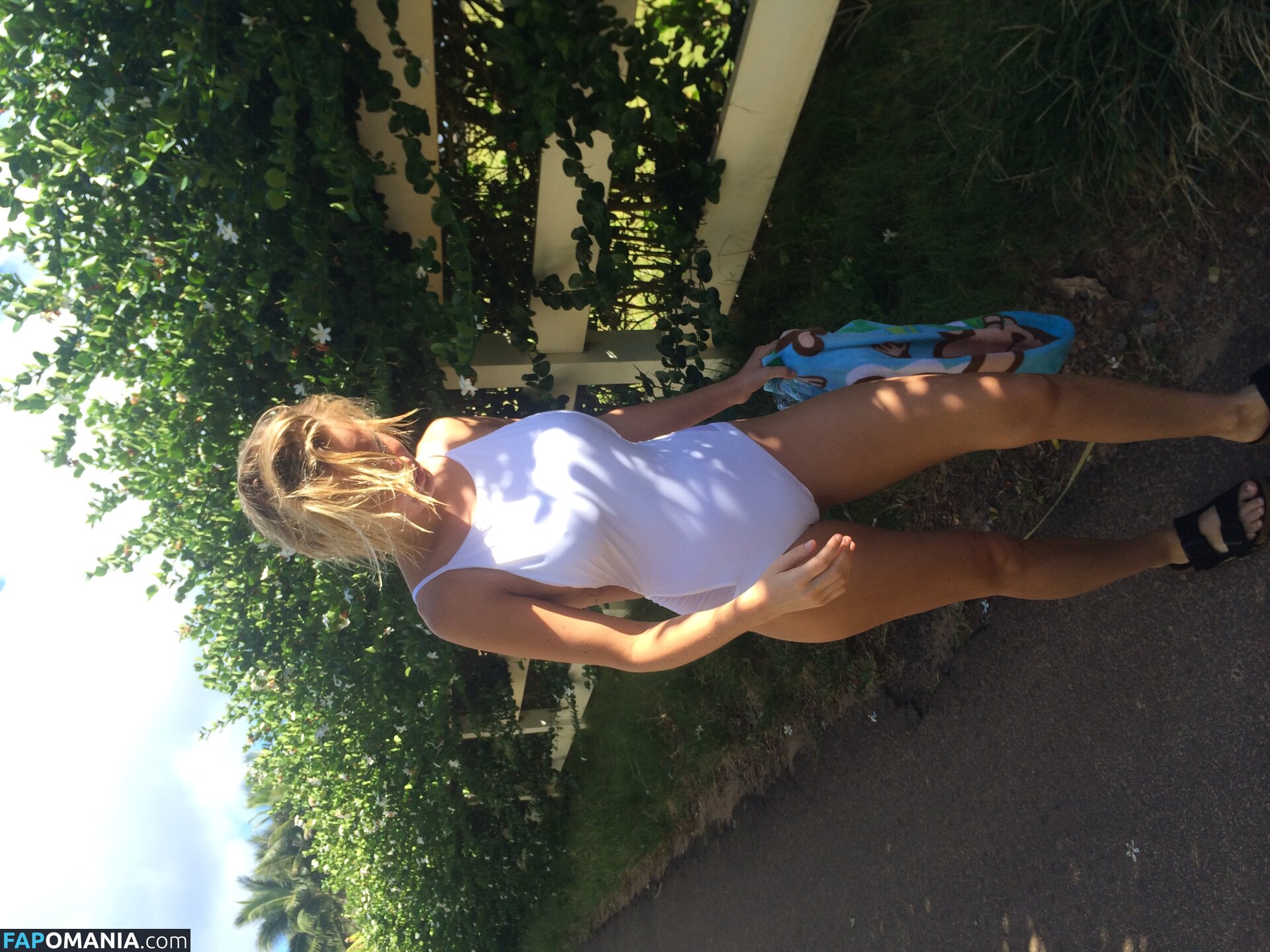 Lara Bingle Обнажённый Утёкшее фото #386