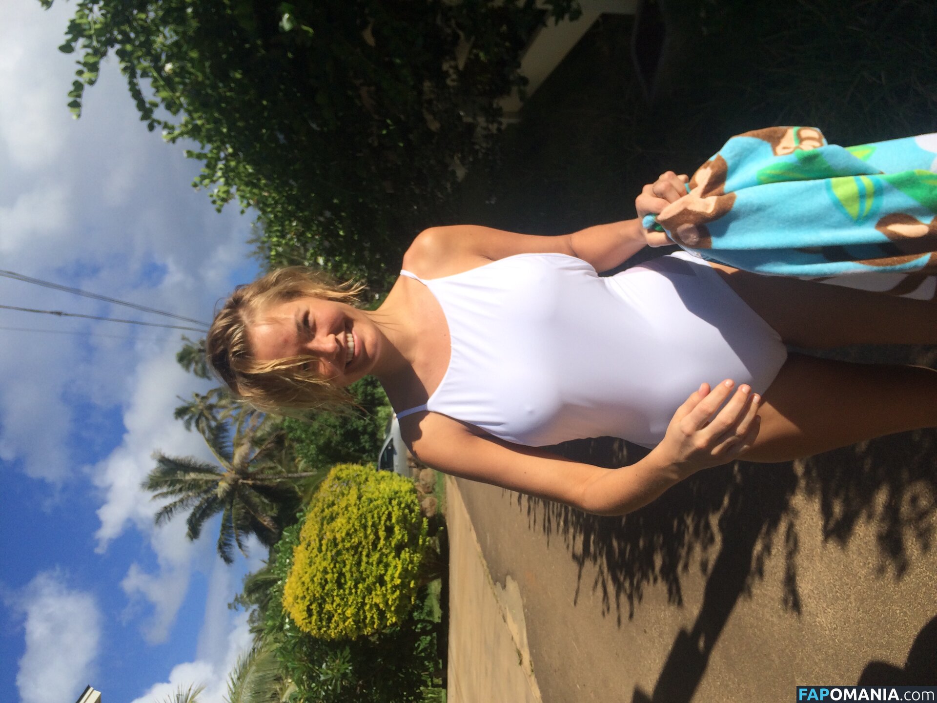 Lara Bingle Обнажённый Утёкшее фото #390