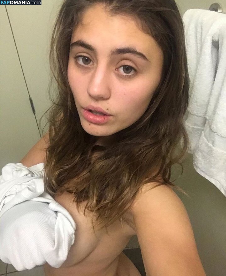 Lia Marie Johnson Обнажённый Утёкшее фото #2