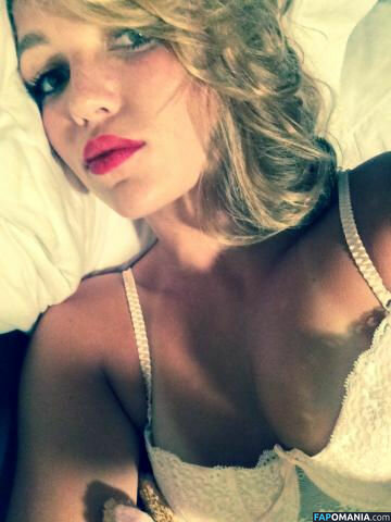 Lili Simmons Обнажённый Утёкшее фото #70