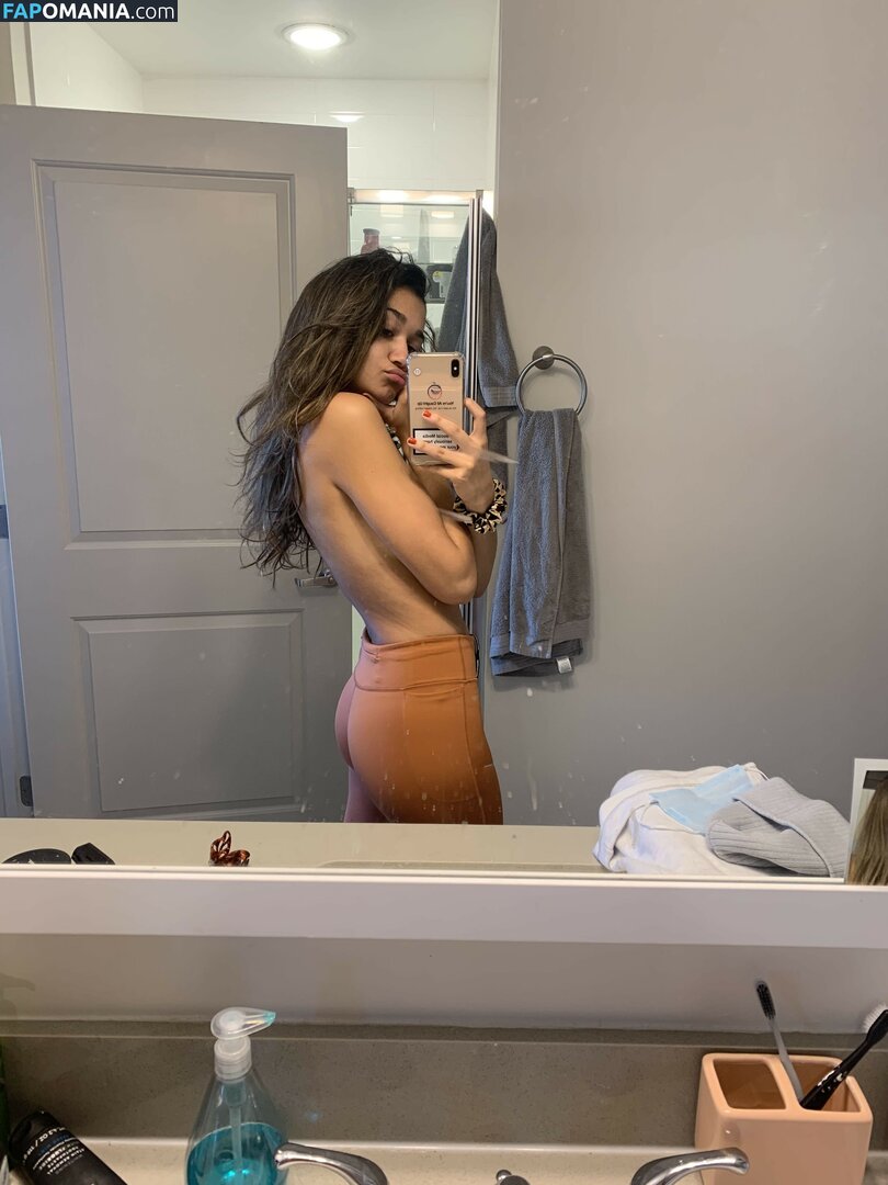 Madison Bailey Обнажённый Утёкшее фото #22