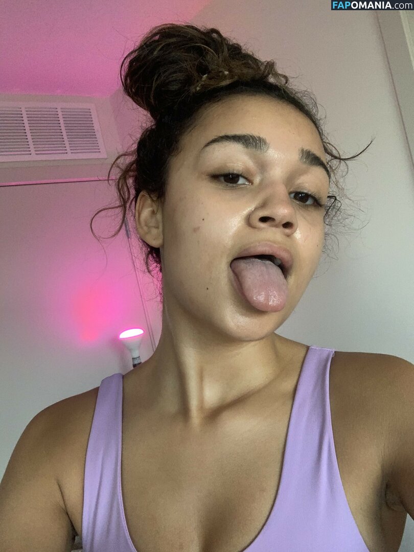 Madison Bailey Обнажённый Утёкшее фото #24