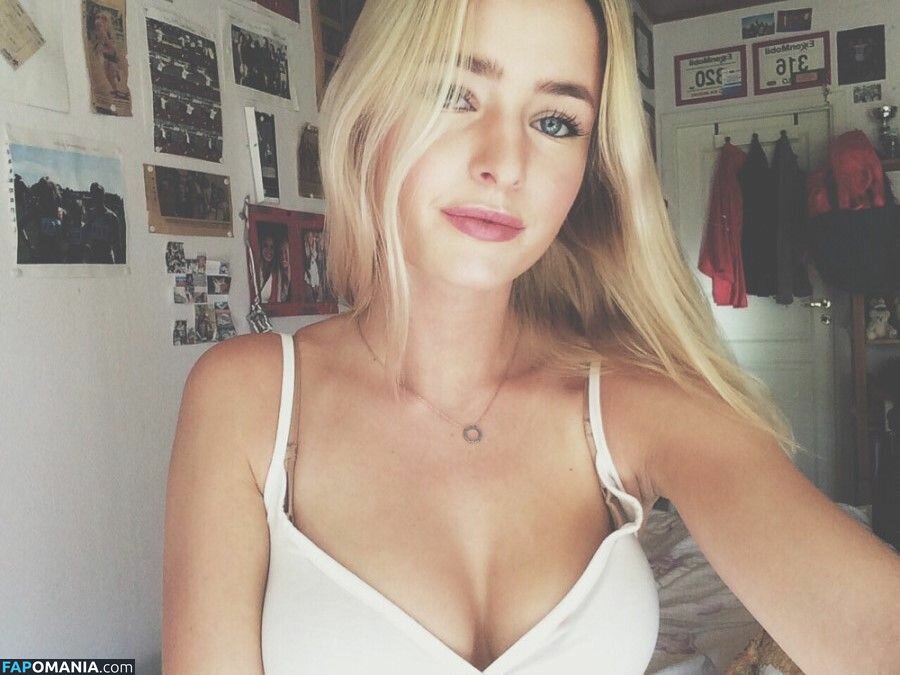 Maiken Skoie Brustad Обнажённый Утёкшее фото #5